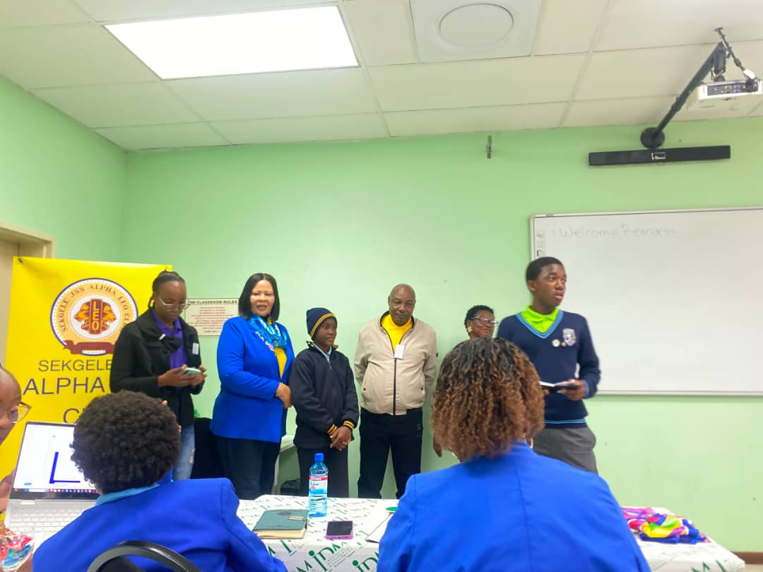 Leo Club school visit
